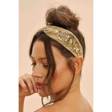 Load image into Gallery viewer, Velvet Embellished Headband