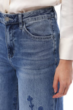 Load image into Gallery viewer, High Rise Wide Leg Jeans