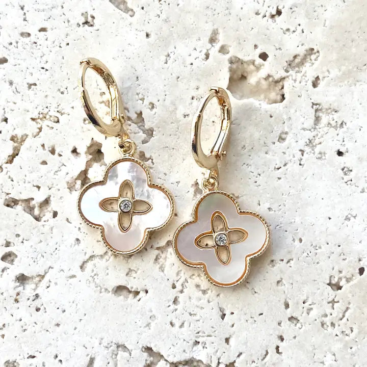 Clover Shell Pearl Earrings