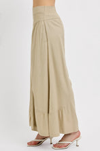 Load image into Gallery viewer, Shirring Detailed Pull On Linen Pants
