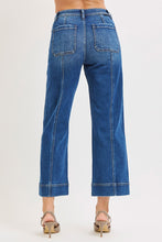 Load image into Gallery viewer, High Rise Crop Straight Front Seam Detailed Jeans
