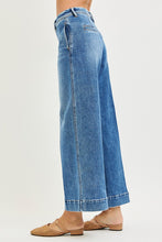 Load image into Gallery viewer, SLOUCHY ANKLE WIDE JEANS

