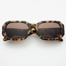 Load image into Gallery viewer, Onyx Acetate  Rectangular Sunglasses
