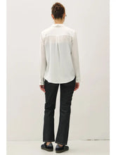 Load image into Gallery viewer, Classic Cut Button Up Long Sleeve Top
