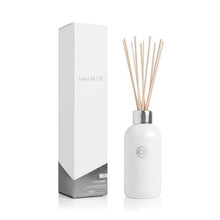 Load image into Gallery viewer, VOLCANO WHITE SIGNATURE REED DIFFUSER, 8 OZ
