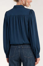 Load image into Gallery viewer, Puff Sleeve Jacket
