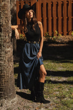 Load image into Gallery viewer, Corneila Maxi
