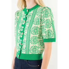 Load image into Gallery viewer, Short Sleeve Floral Pattern Button Up Top
