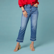 Load image into Gallery viewer, Bambu Soft Straight Crop with Double Fringe
