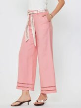 Load image into Gallery viewer, Linen Blend Cropped Wide Pants W/Scarf Belt
