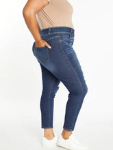 Load image into Gallery viewer, High Rise 2-Button Destructed Ankle Skinny - PLUS
