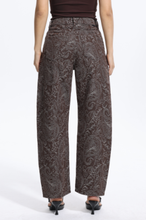 Load image into Gallery viewer, Paisley Barrel Jeans
