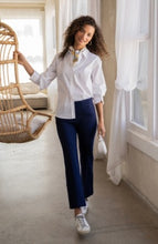 Load image into Gallery viewer, Adjustable Sleeve button front woven top
