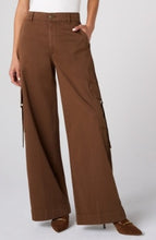 Load image into Gallery viewer, Mid rise cargo wide leg 31' ins
