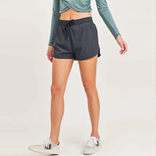 Load image into Gallery viewer, Highwaist Dolphin Shorts - Black
